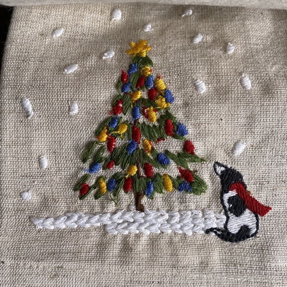 Pottery Barn Christmas in the Country Embroidered Cotton/Linen Napkins -Set of 4 - Picture 9 of 16